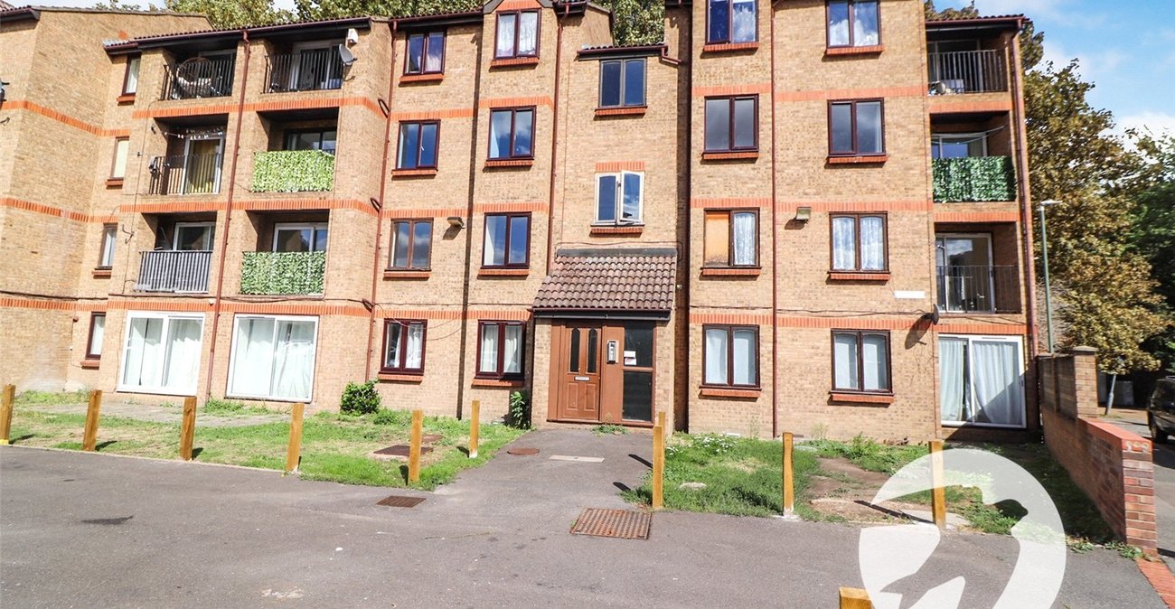 2 bedroom property for sale in Erith | Robinson Jackson