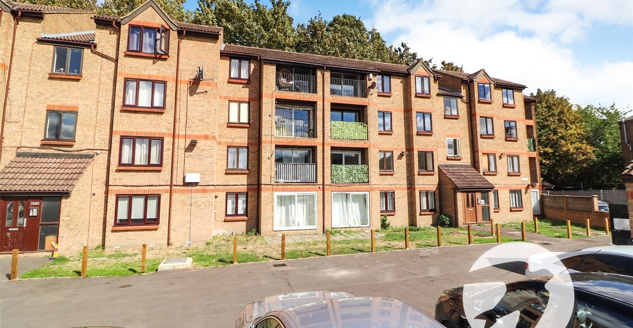 2 bedroom property for sale in Erith | Robinson Jackson