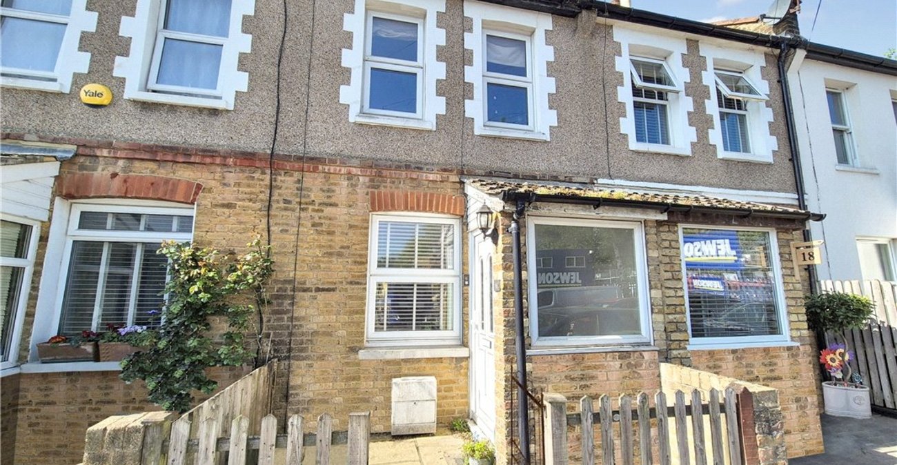 2 bedroom house for sale in Orpington | Robinson Jackson