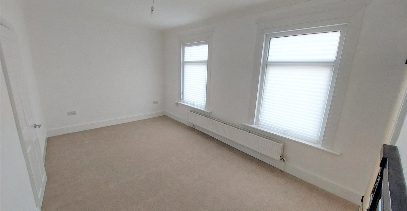 4 bedroom house for sale in London | Robinson Jackson