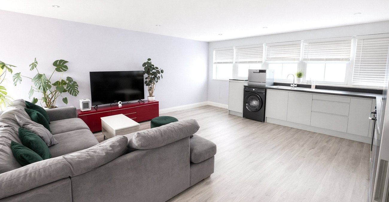 1 bedroom house for sale in London | Robinson Jackson