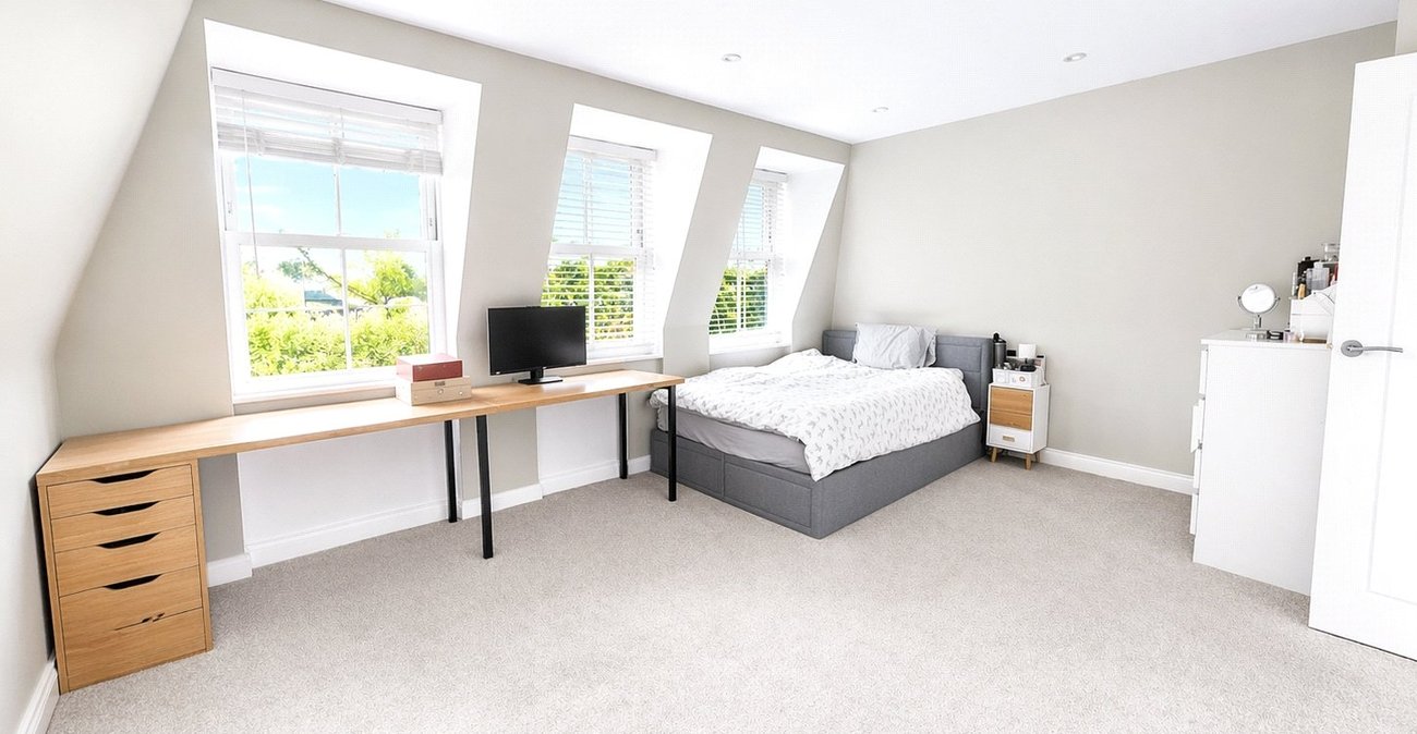 1 bedroom house for sale in London | Robinson Jackson