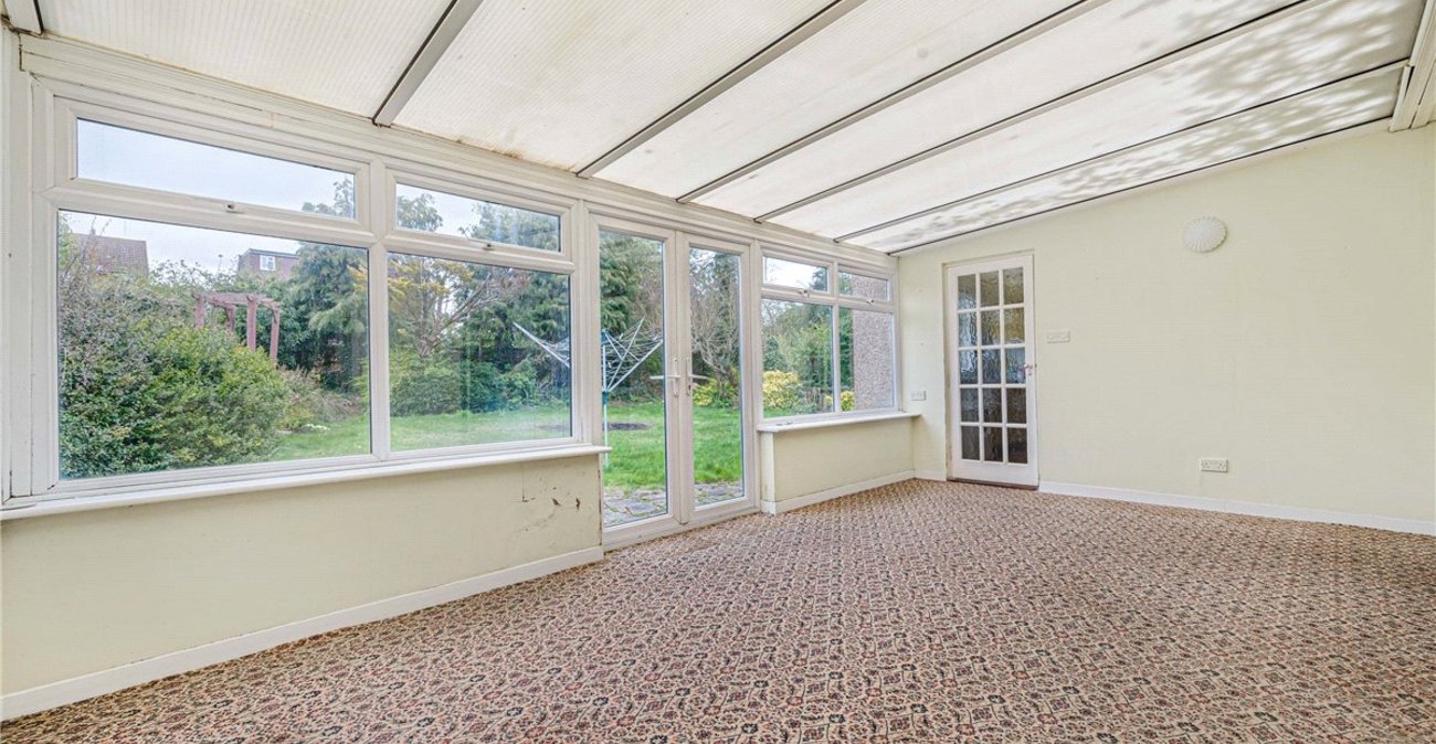 2 bedroom bungalow for sale in Orpington | Robinson Jackson