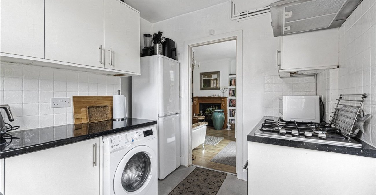 2 bedroom bungalow for sale in South Orpington | Robinson Jackson