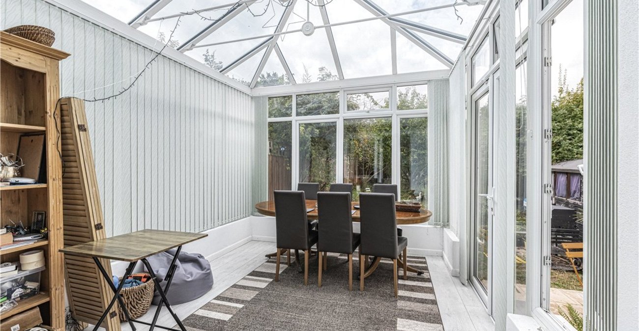 2 bedroom bungalow for sale in South Orpington | Robinson Jackson
