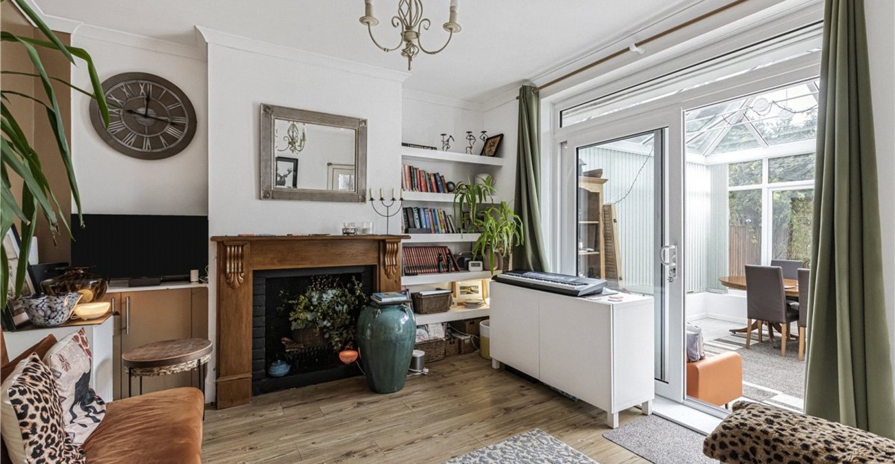 2 bedroom bungalow for sale in South Orpington | Robinson Jackson