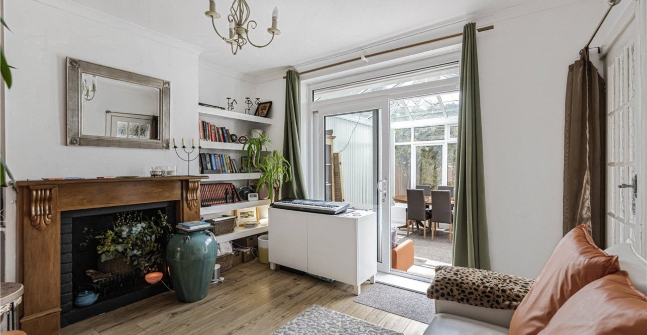 2 bedroom bungalow for sale in South Orpington | Robinson Jackson