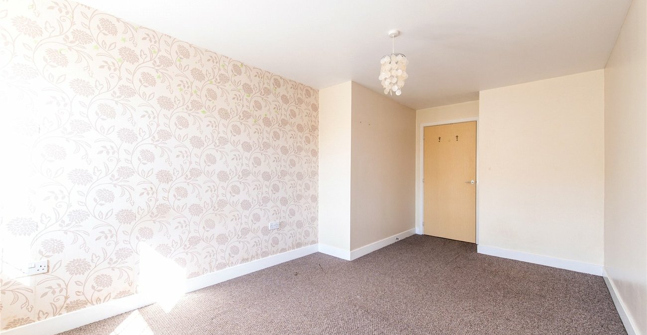 2 bedroom property for sale in Maidstone | Robinson Michael & Jackson