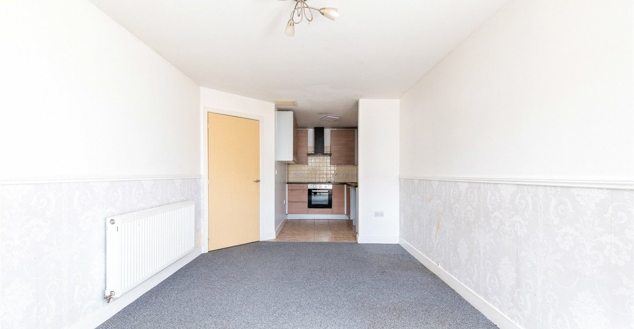 2 bedroom property for sale in Maidstone | Robinson Michael & Jackson