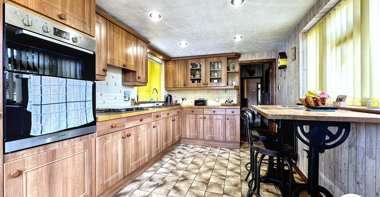 4 bedroom house for sale in Penenden Heath | Robinson Michael & Jackson