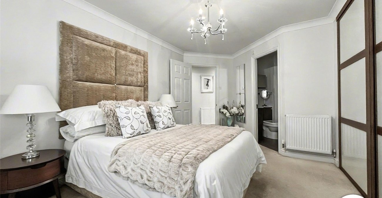 2 bedroom property for sale in St. Marys Island | Robinson Michael & Jackson