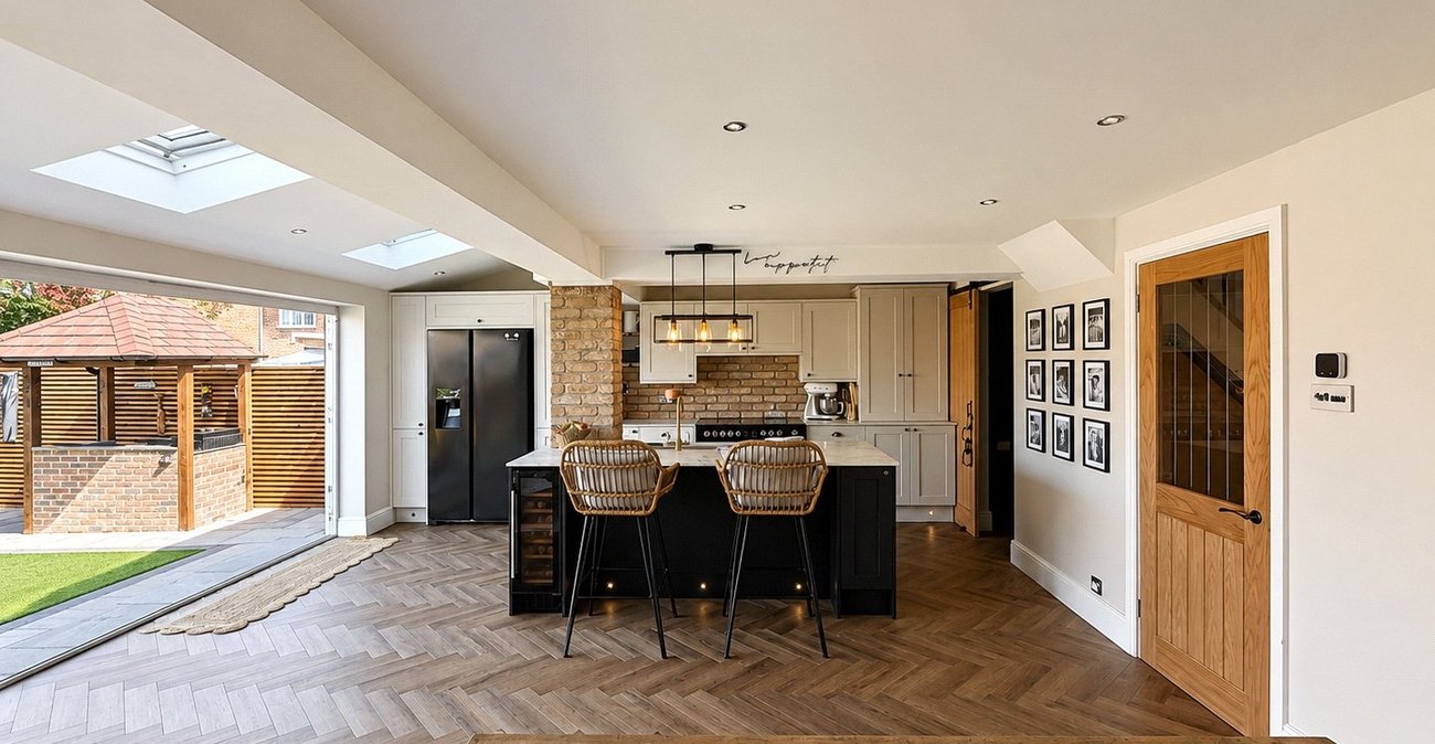 4 bedroom house for sale in Rainham | Robinson Michael & Jackson
