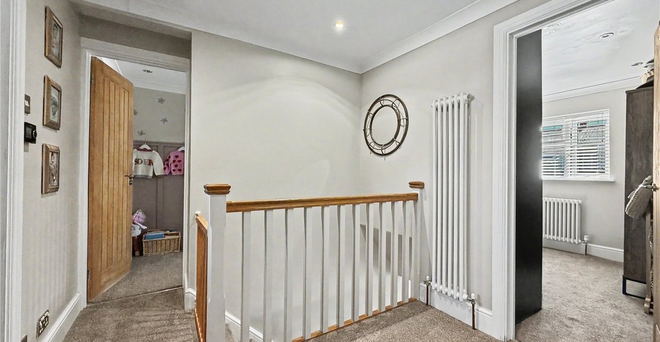 4 bedroom house for sale in Rainham | Robinson Michael & Jackson