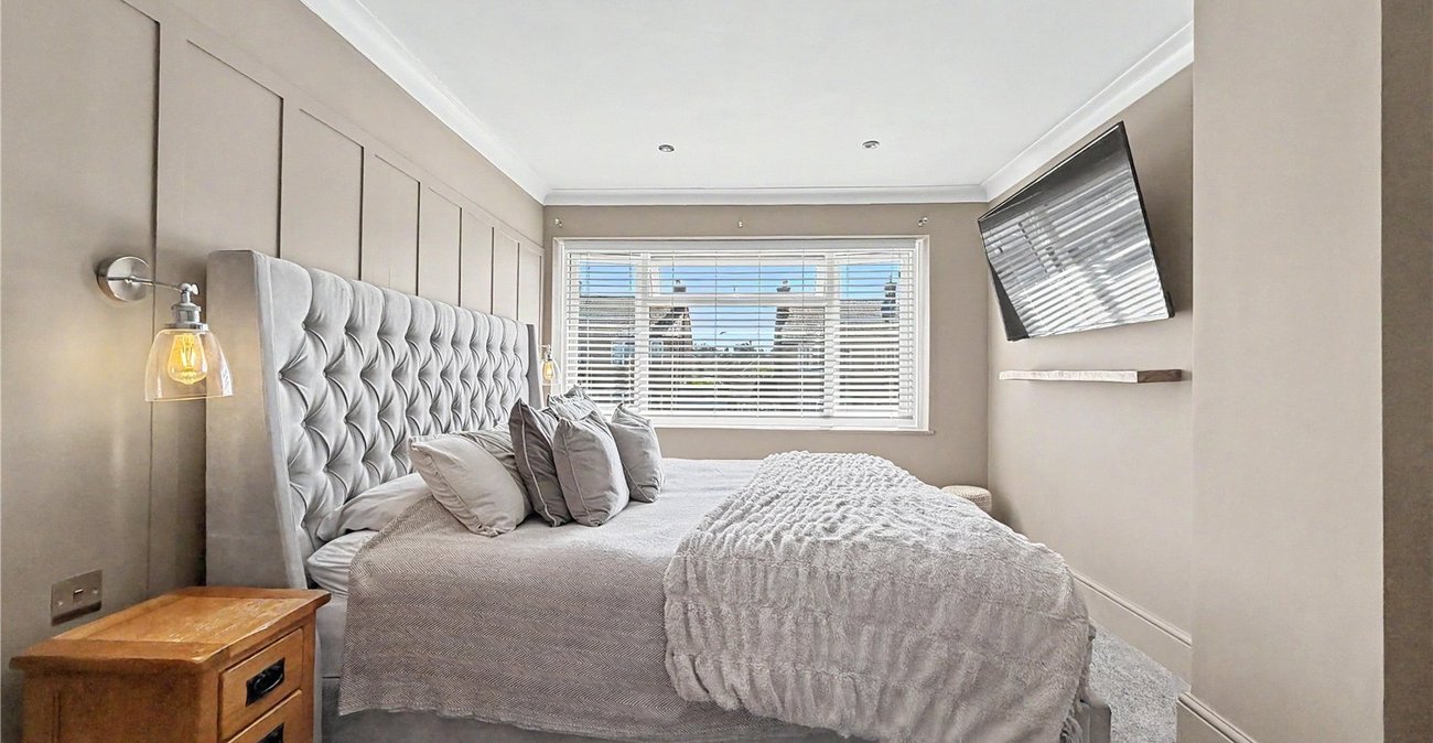 4 bedroom house for sale in Rainham | Robinson Michael & Jackson