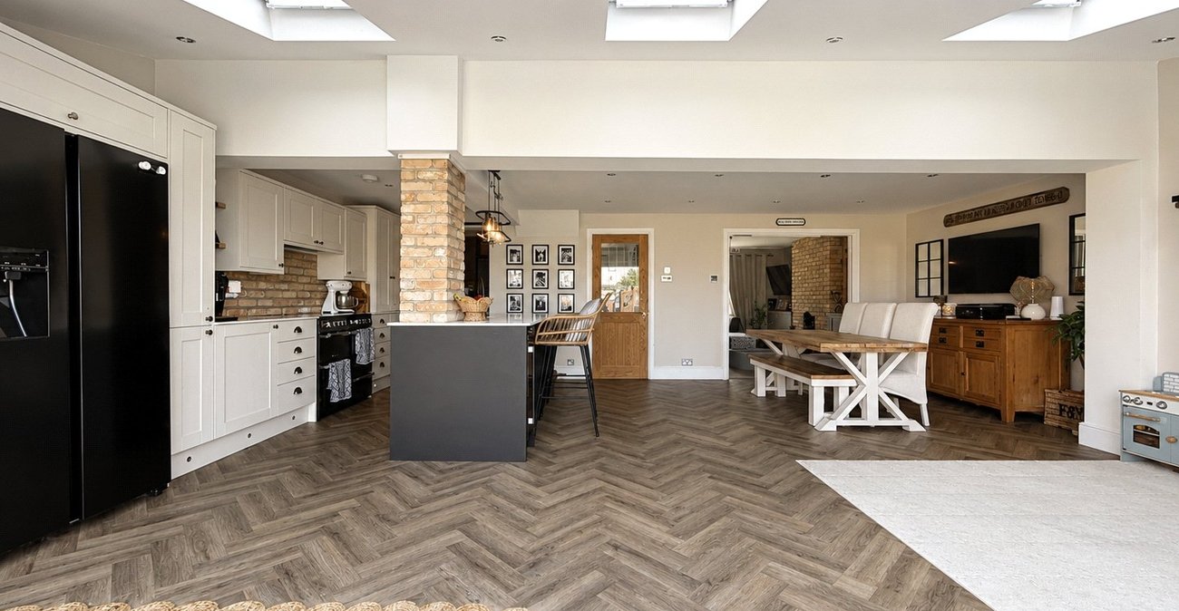 4 bedroom house for sale in Rainham | Robinson Michael & Jackson