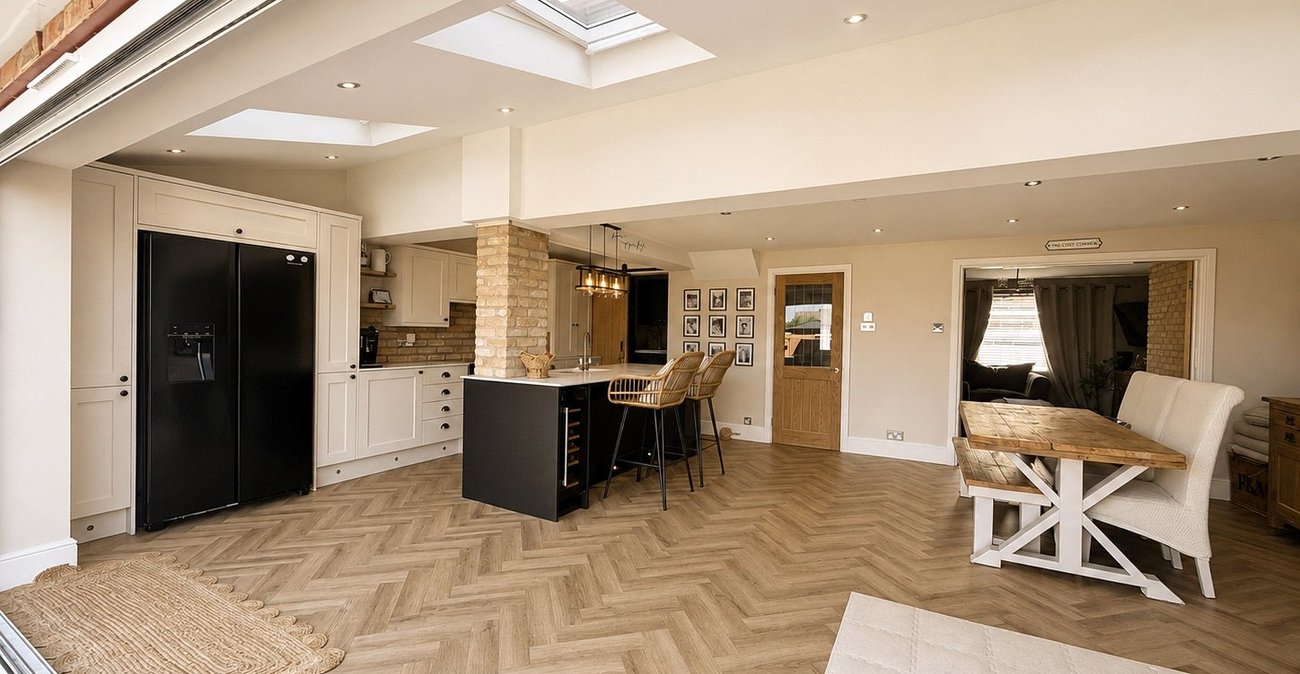 4 bedroom house for sale in Rainham | Robinson Michael & Jackson