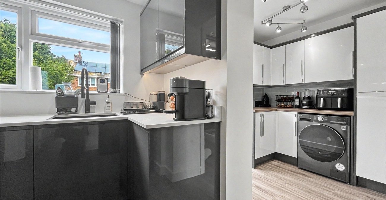 4 bedroom house for sale in Rainham | Robinson Michael & Jackson