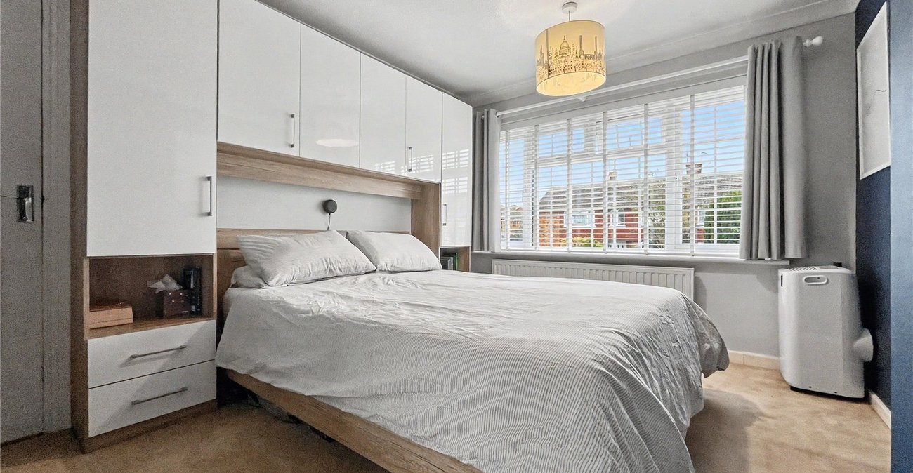 4 bedroom house for sale in Rainham | Robinson Michael & Jackson