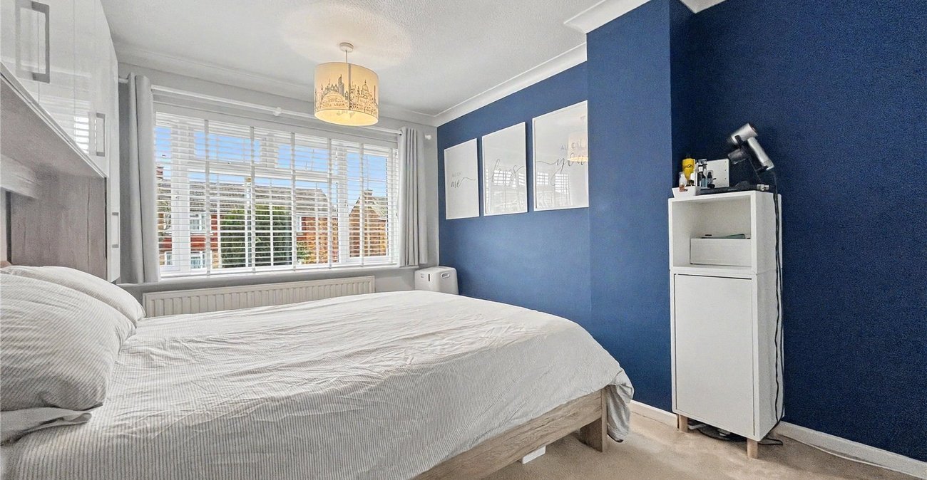 4 bedroom house for sale in Rainham | Robinson Michael & Jackson