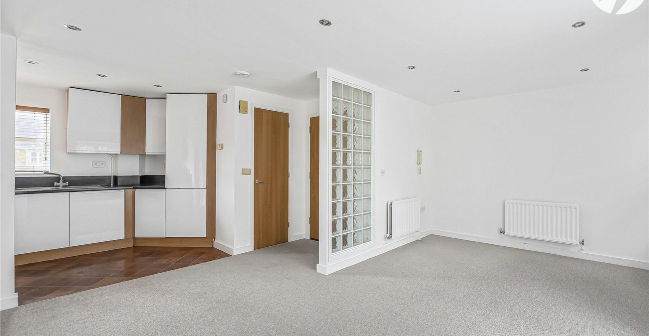 2 bedroom property for sale in Waterstone Park | Robinson Jackson