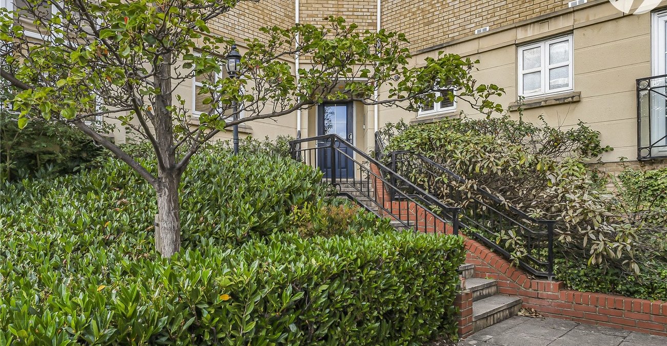 2 bedroom property for sale in Waterstone Park | Robinson Jackson