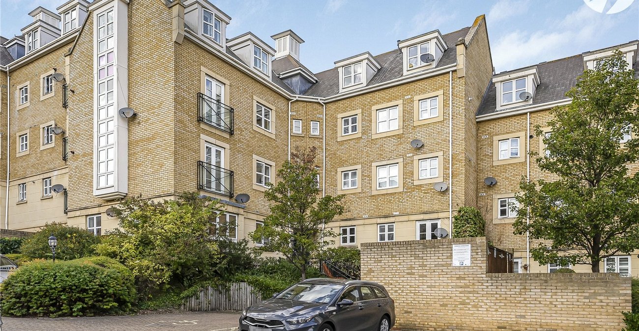 2 bedroom property for sale in Waterstone Park | Robinson Jackson