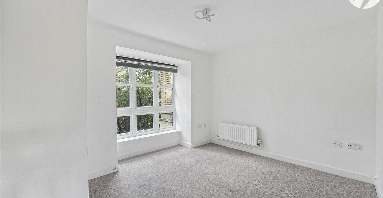 2 bedroom property for sale in Waterstone Park | Robinson Jackson