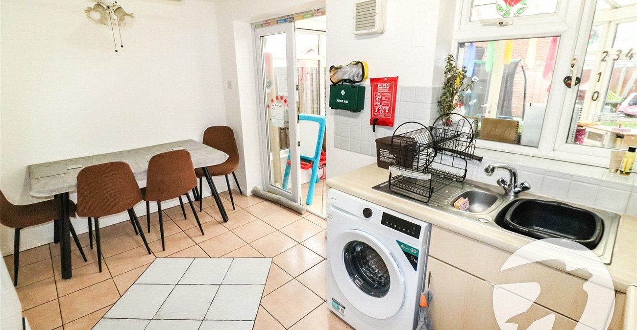 2 bedroom house for sale in Erith | Robinson Jackson