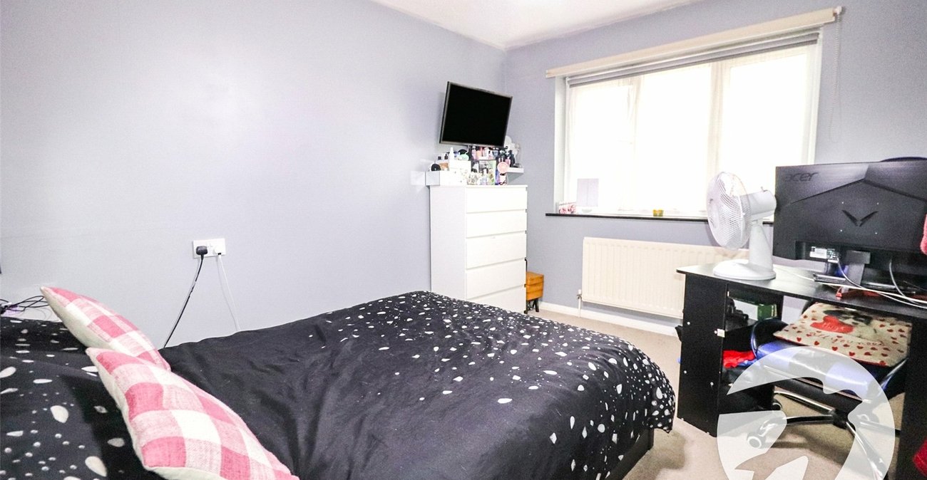 2 bedroom house for sale in Erith | Robinson Jackson