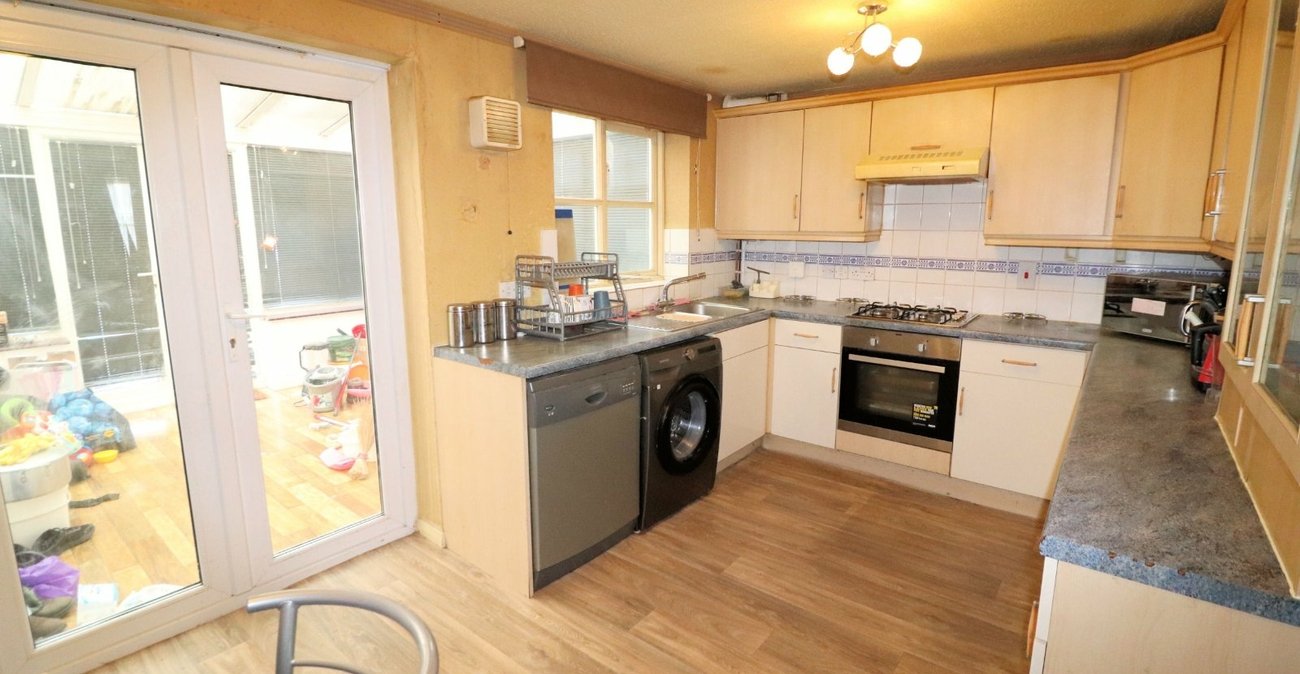 3 bedroom house for sale in Slade Green | Robinson Jackson