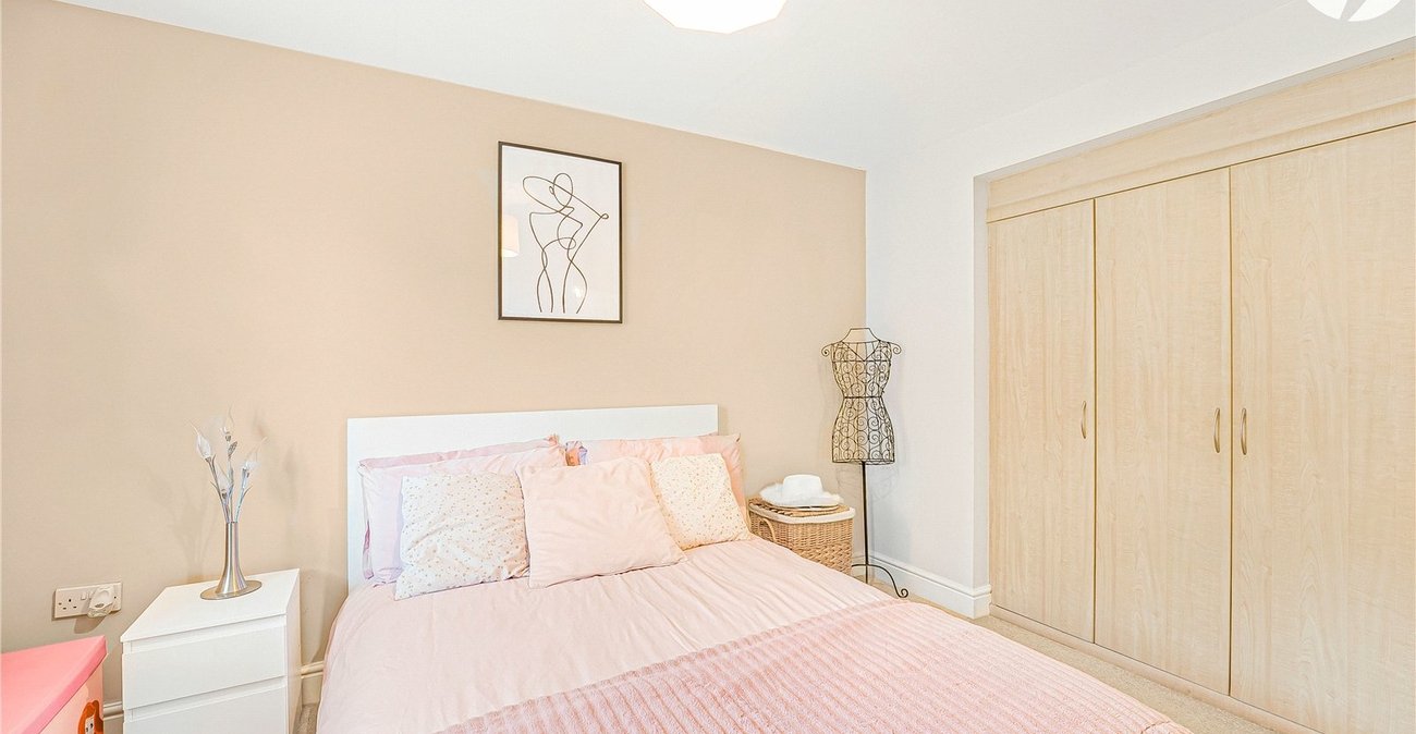 4 bedroom property for sale in Dartford | Robinson Jackson