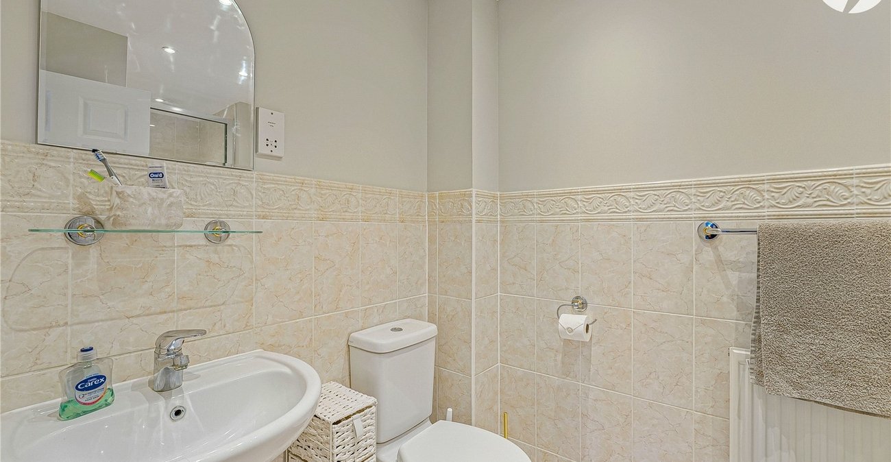 4 bedroom property for sale in Dartford | Robinson Jackson