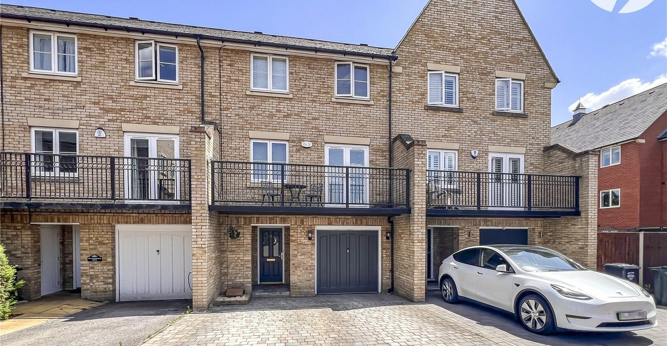 4 bedroom property for sale in Dartford | Robinson Jackson