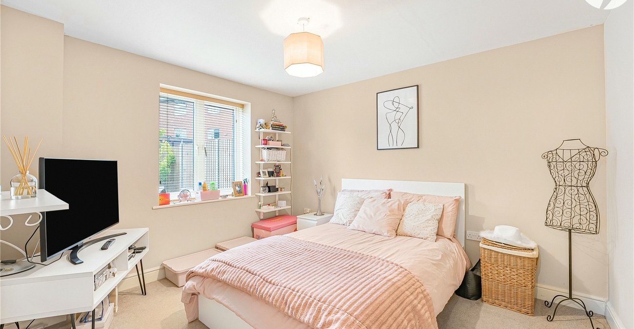 4 bedroom property for sale in Dartford | Robinson Jackson