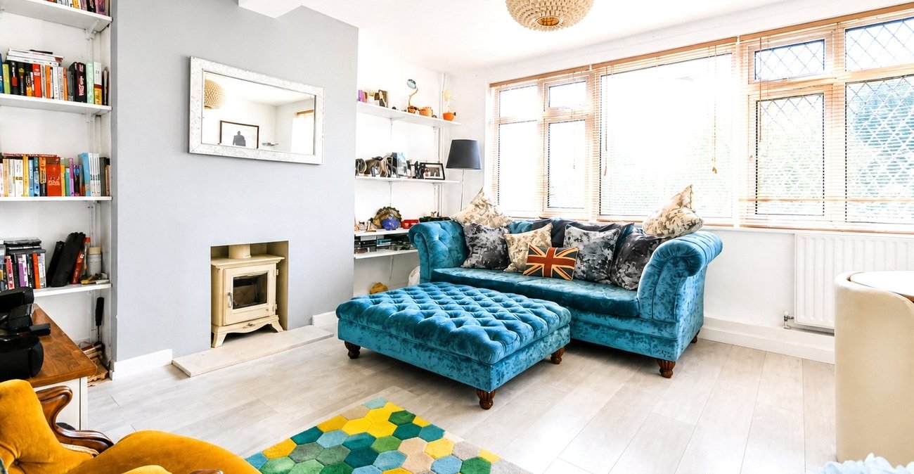 2 bedroom property for sale in London | Robinson Jackson
