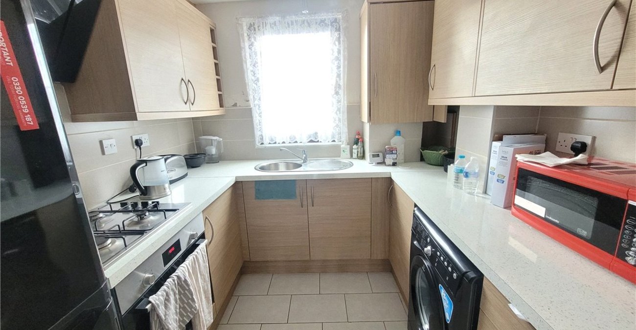 2 bedroom property for sale in St Mary Cray | Robinson Jackson