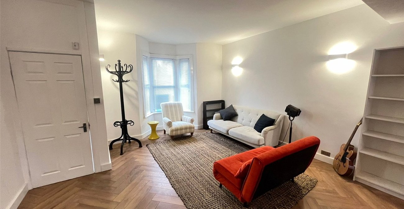 3 bedroom house for sale in Woolwich | Robinson Jackson