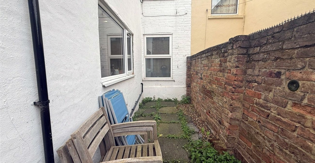 3 bedroom house for sale in Woolwich | Robinson Jackson