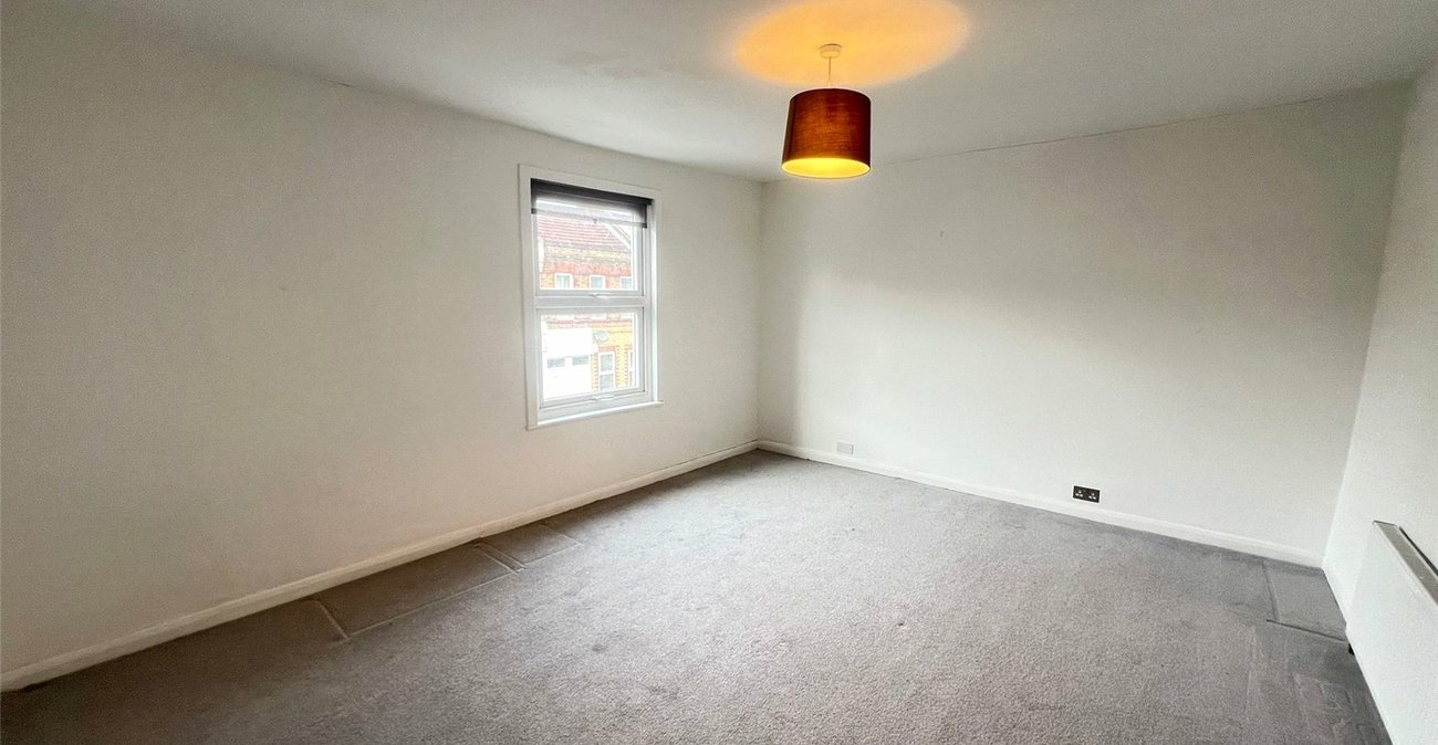 3 bedroom house for sale in Woolwich | Robinson Jackson