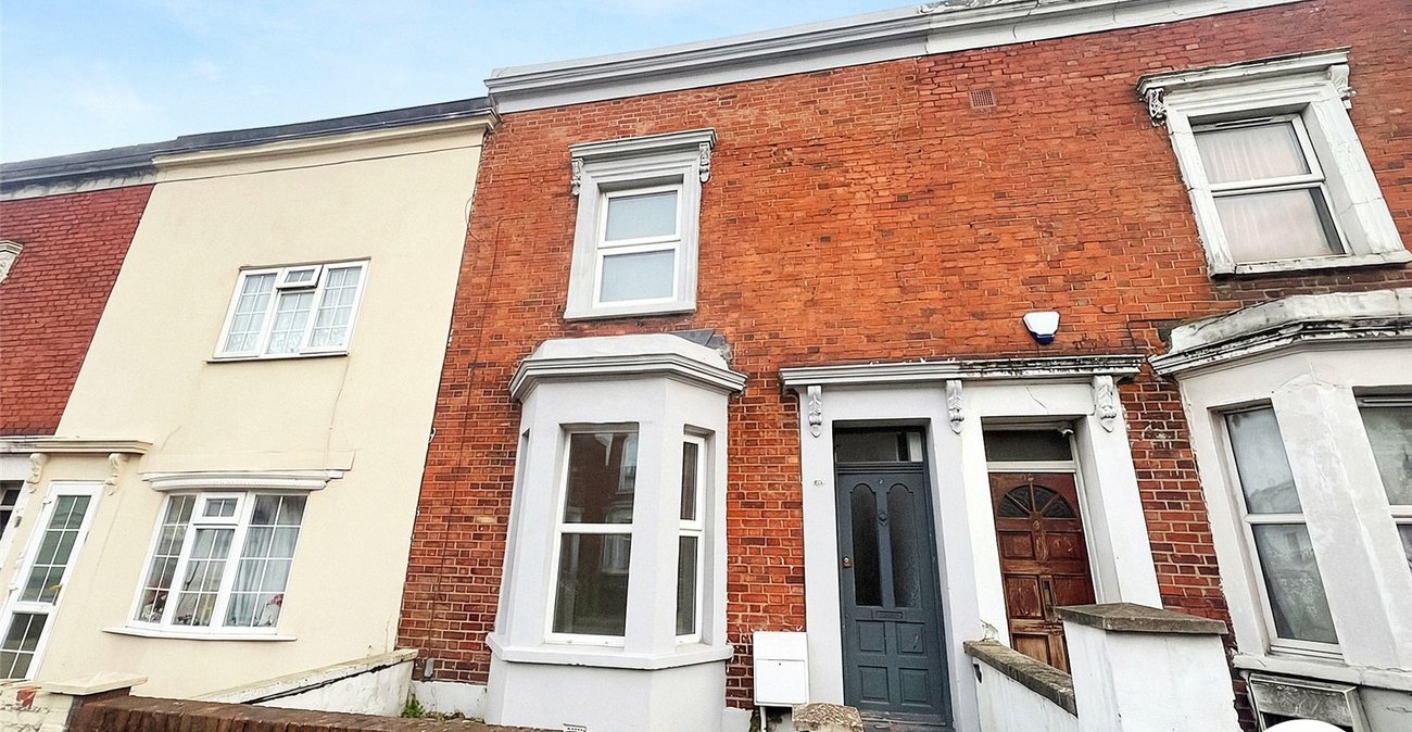 3 bedroom house for sale in Woolwich | Robinson Jackson