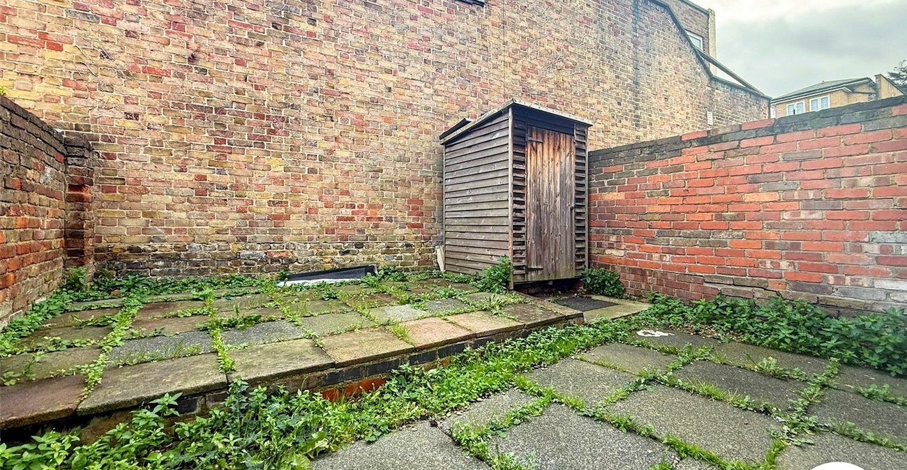 3 bedroom house for sale in Woolwich | Robinson Jackson