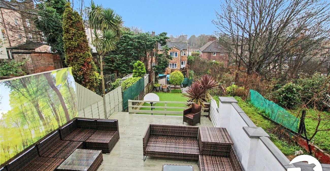 2 bedroom house for sale in Woolwich | Robinson Jackson