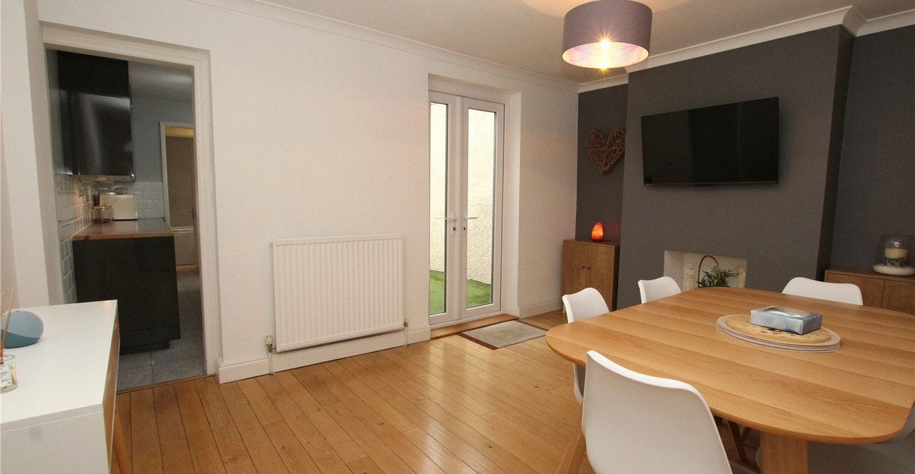 2 bedroom house for sale in Woolwich | Robinson Jackson