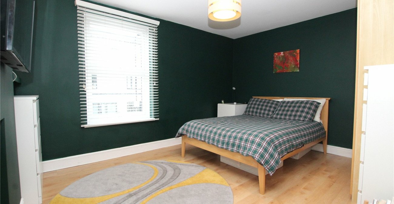 2 bedroom house for sale in Woolwich | Robinson Jackson