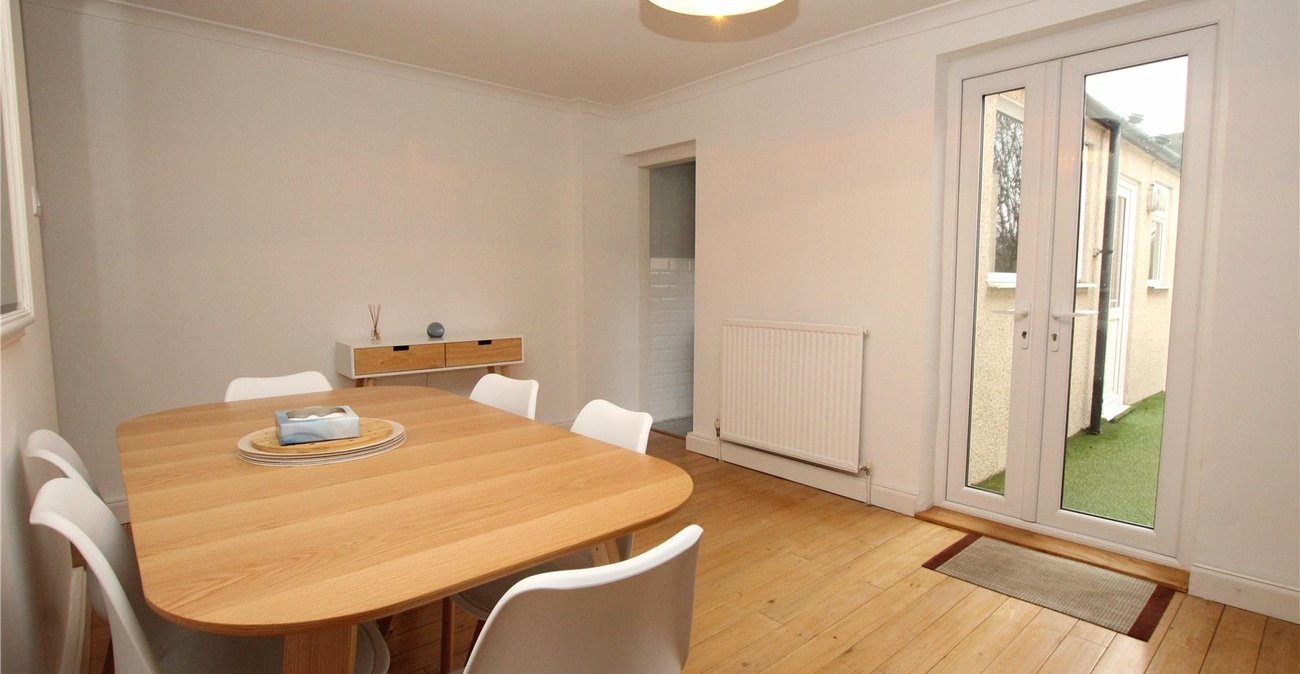 2 bedroom house for sale in Woolwich | Robinson Jackson