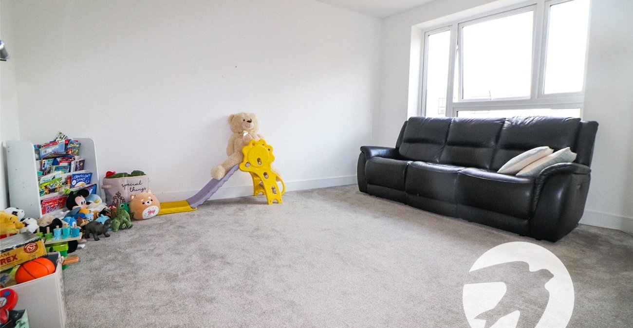 3 bedroom house for sale in Erith | Robinson Jackson