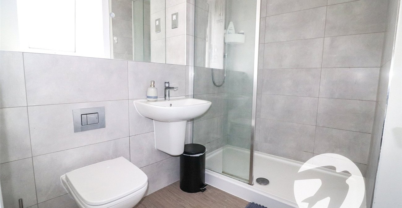 3 bedroom house for sale in Erith | Robinson Jackson