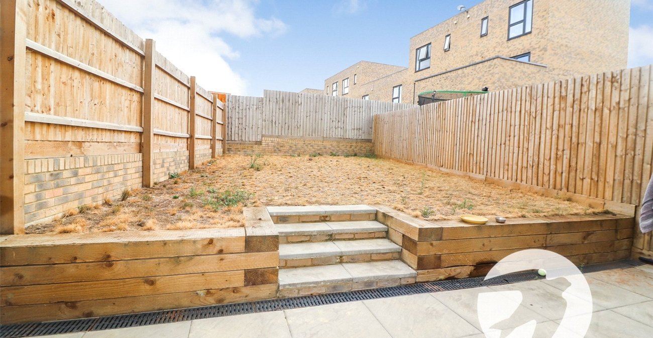3 bedroom house for sale in Erith | Robinson Jackson