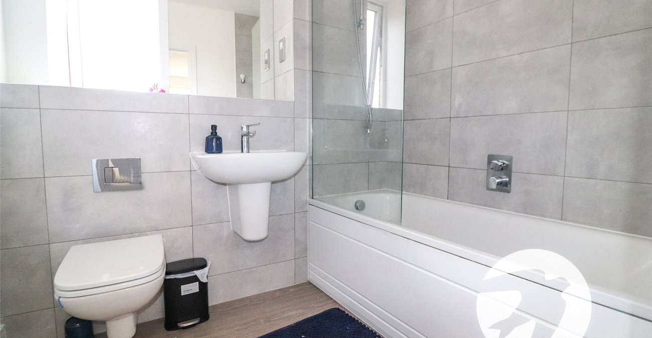 3 bedroom house for sale in Erith | Robinson Jackson