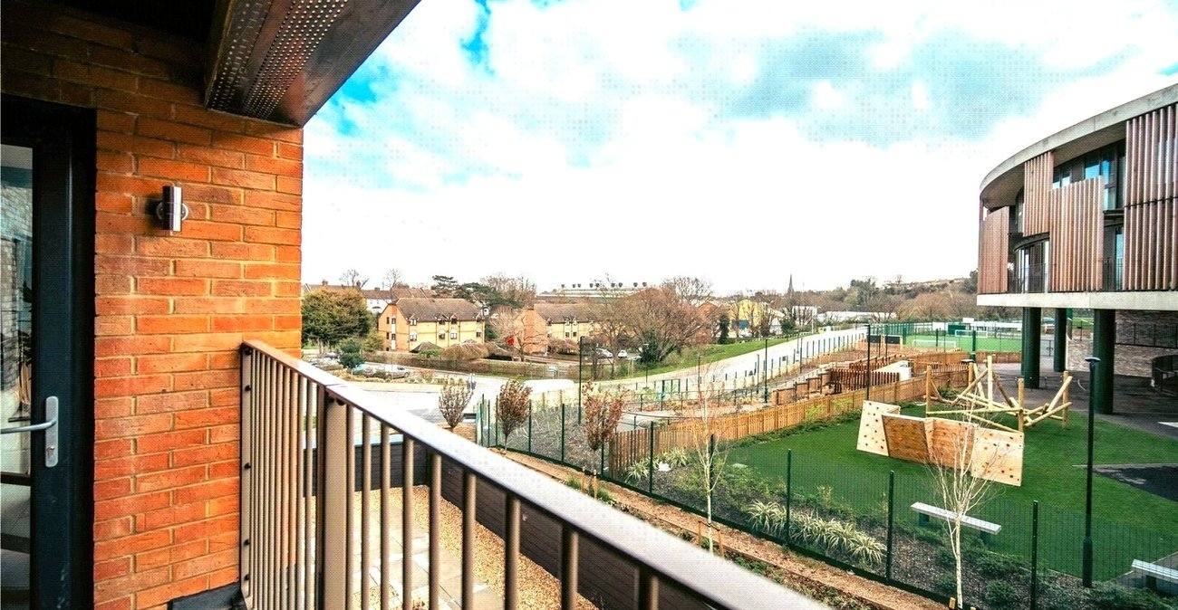 2 bedroom property for sale in Erith | Robinson Jackson